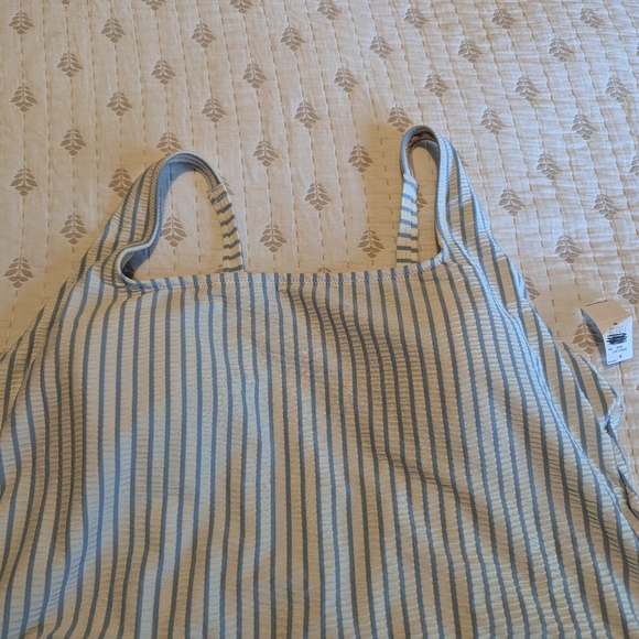 Striped blue and white one piece swimsuit old navy 3x - Picture 2 of 8